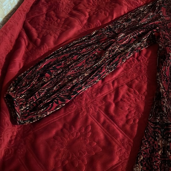 Tash+Sophie Pleated Dress - Picture 6 of 9